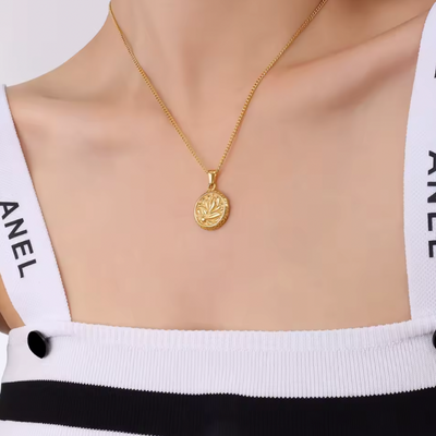 Gouden Bloem Medaillon Ketting Dames